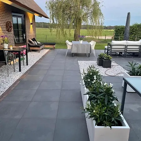 De Gouden Wilg Bed & Breakfast *